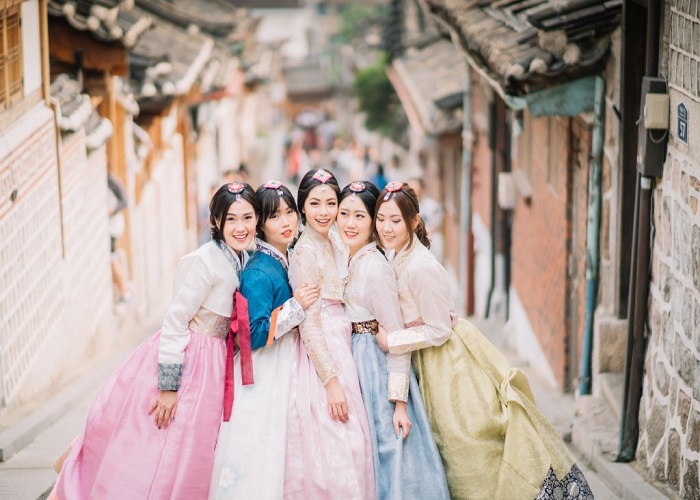 Trải nghiệm mặc Hanbok trang phục truyền thống người Hàn