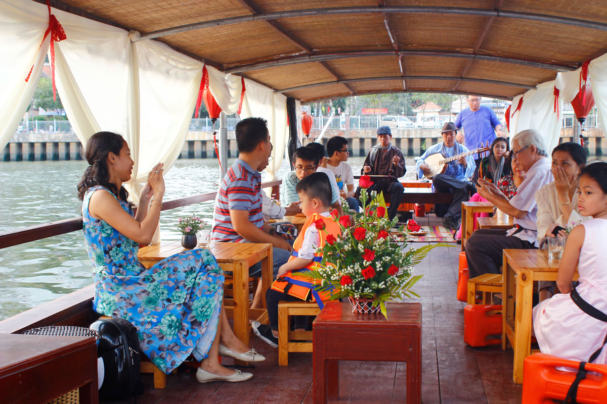  Thưởng thức Đờn ca tài tử