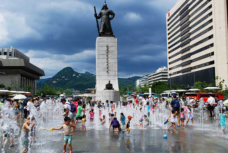 quang-truong-Gwanghwamun-4