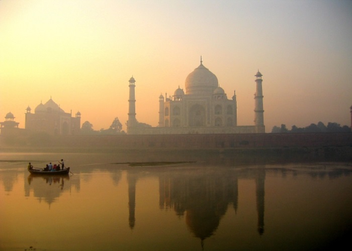 Agra - một thành phố nằm bên sông Yamuna