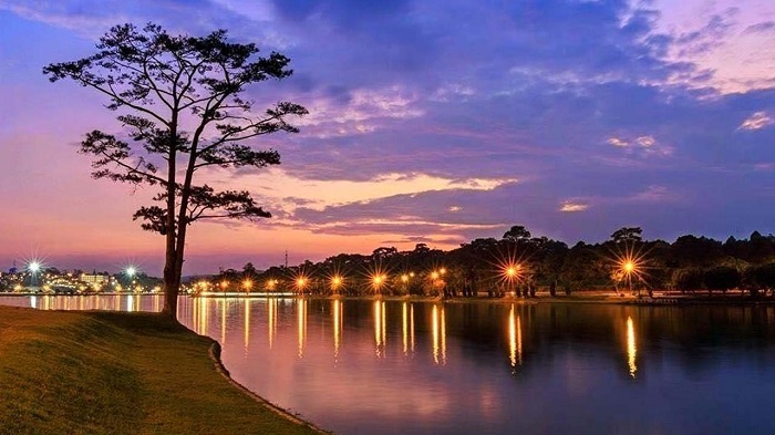 Tour du lịch Đà Lạt 3N3Đ ngắm Hồ Xuân Hương