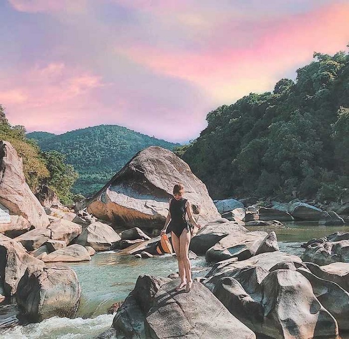 Tour du lịch Quy Nhơn 1 ngày tham quan khu du lịch Hầm Hô