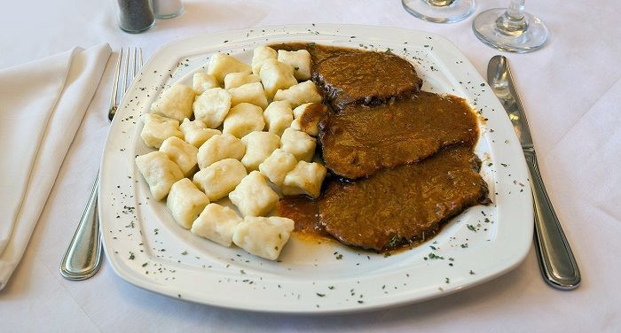Pašticada là món ăn truyền thống ở Croatia