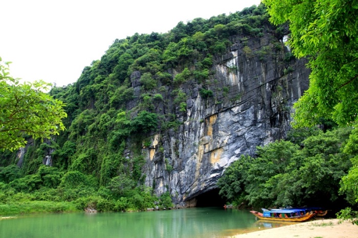 Tour miền Trung 4N3Đ giá rẻ chiêm ngưỡng vẻ đẹp động Phong Nha