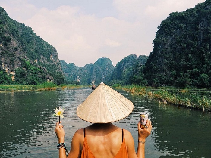 Check-in khu du lịch Tràng An