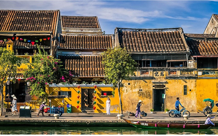 Tour miền Trung 4N3Đ giá rẻ tham quan Hội An