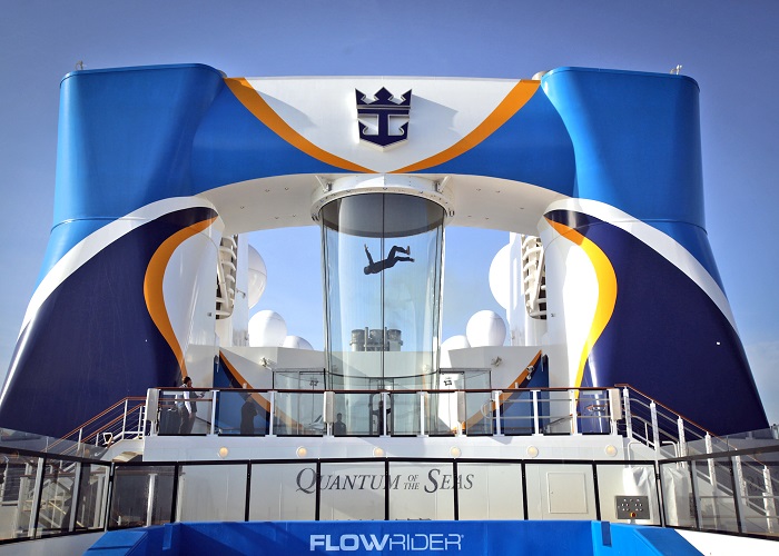 Du thuyền Quantum of the Seas hiện đại, sang trọng