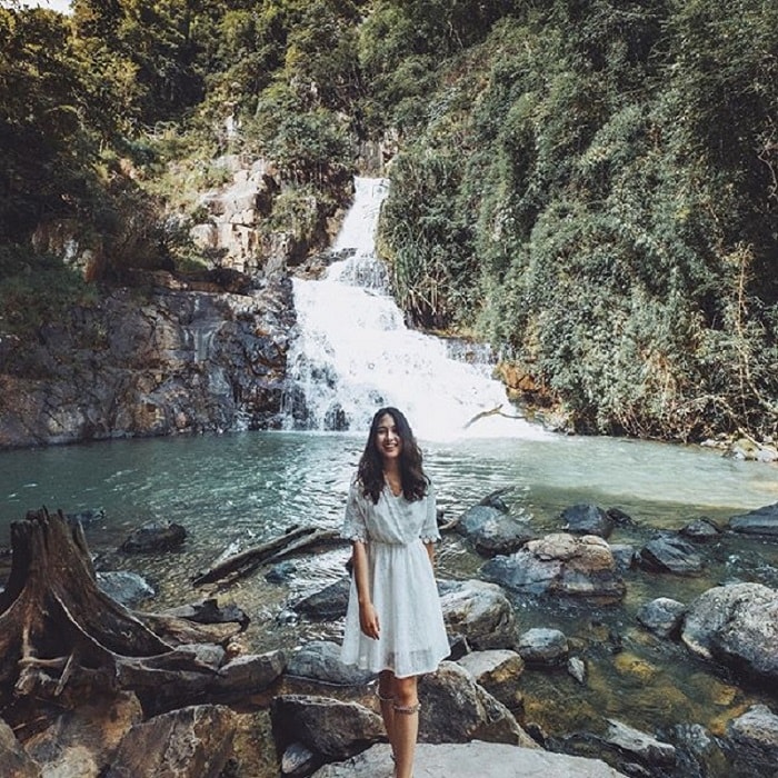 Thác Datanla điểm đến hấp dẫn không thể bỏ qua