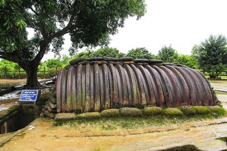 Hầm chỉ huy tướng Đờ Cát