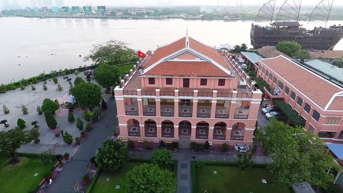 Du lịch Hồ Chí Minh không thể bỏ qua cơ hội đến Bến Nhà Rồng