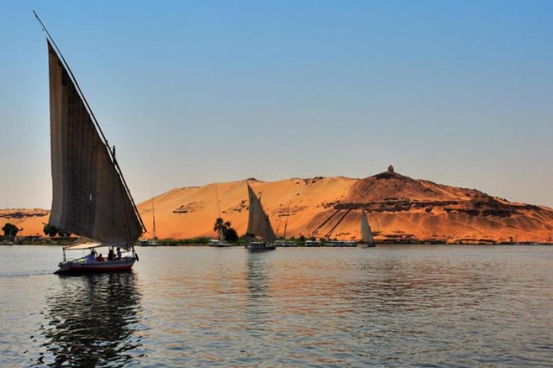 Dạo chơi trên sông Nile bằng thuyền Felucca