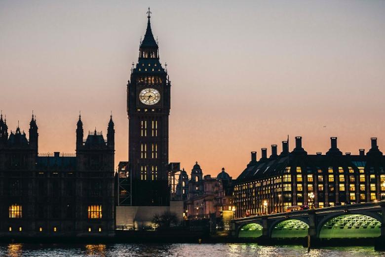 Tháp đồng hồ Big Ben