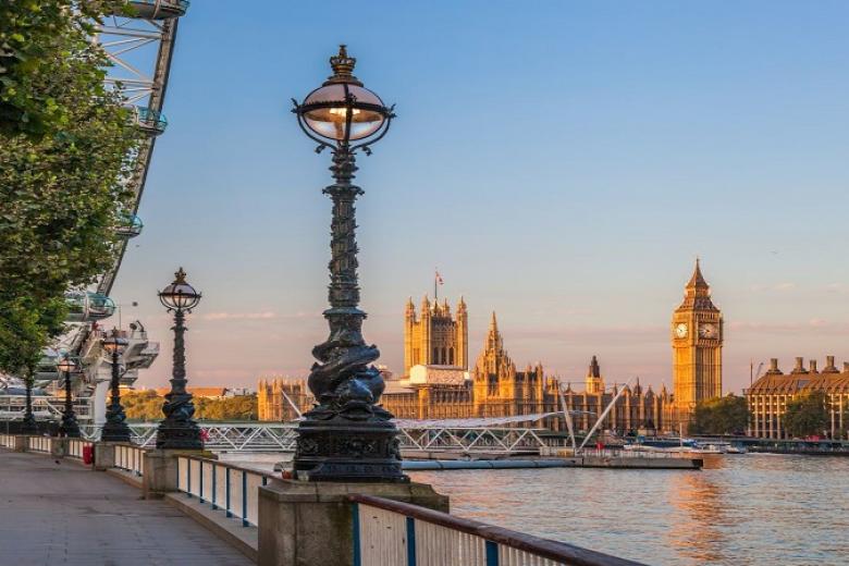 Tháp đồng hồ Big Ben