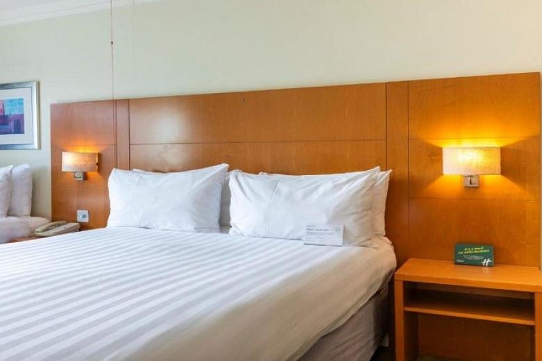 Holiday Inn Cardiff City Centre