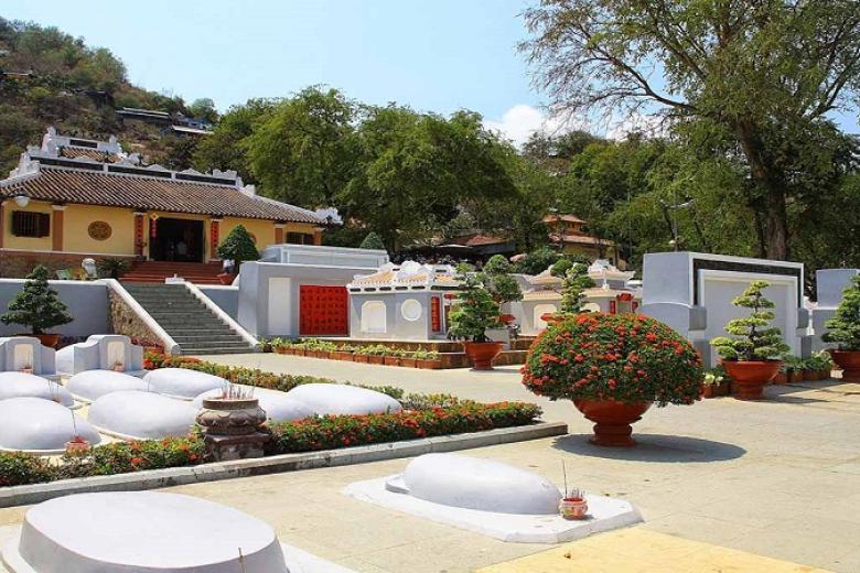 Lăng Thoại Ngọc Hầu