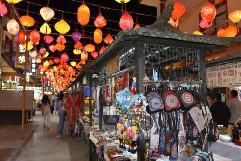 Chợ đêm Đôn Hoàng