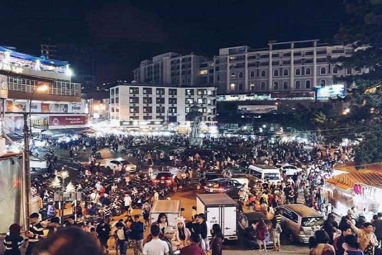 Chợ đêm Đà Lạt