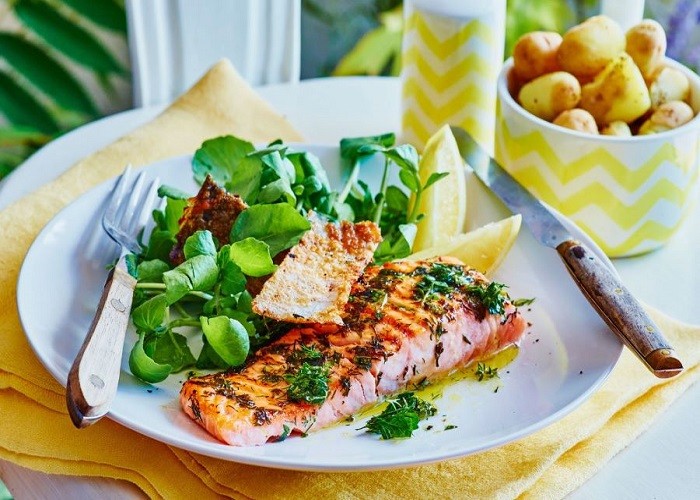 Cá hồi nướng Nauy hấp dẫn mọi du khách