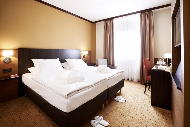 Trans World Hotel Donauwelle