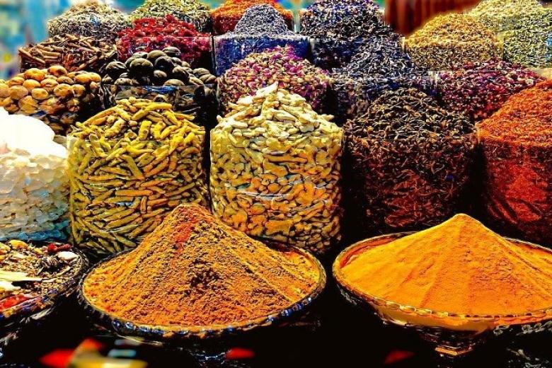 Chợ hương liệu Spice Souk