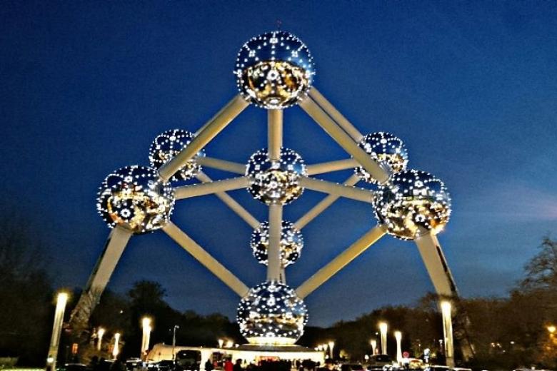 Mô hình phân tử ATOMIUM