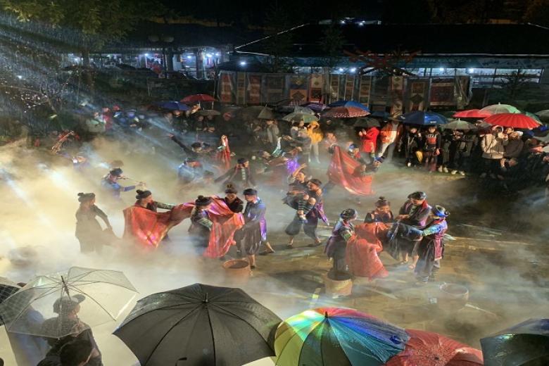 Chợ Tình Sapa