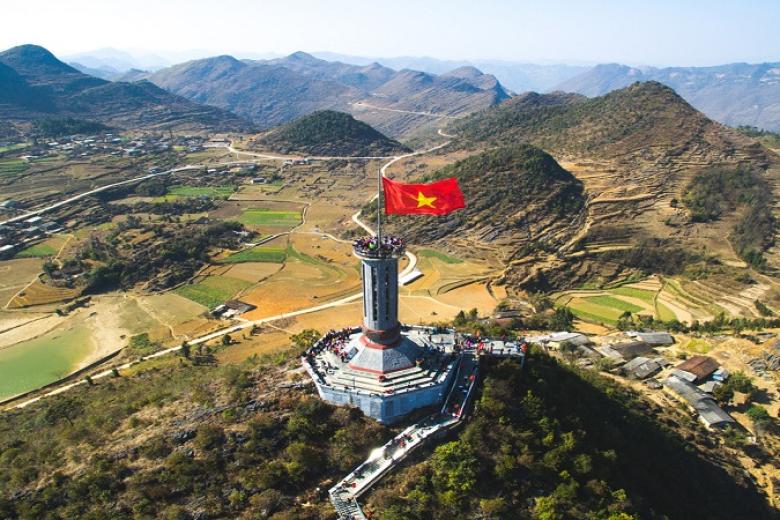Cột Cờ Lũng Cú