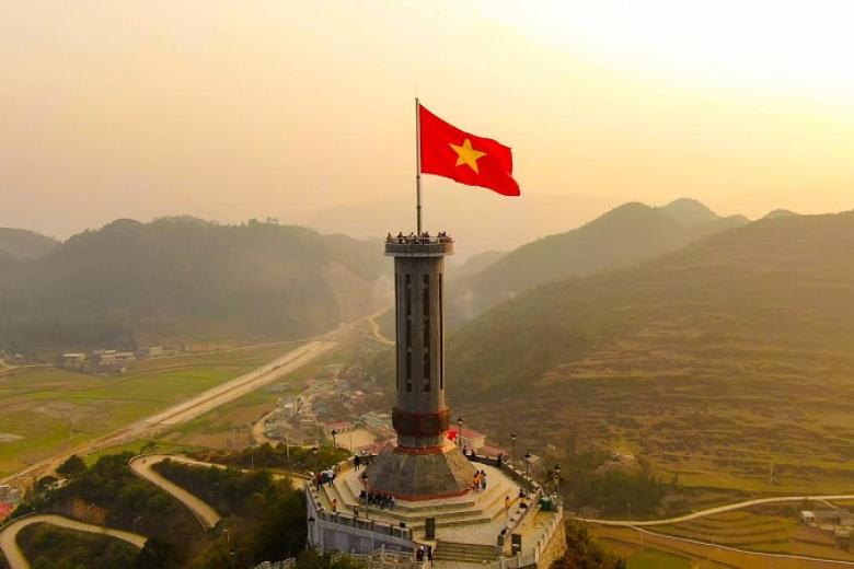 Cột Cờ Lũng Cú