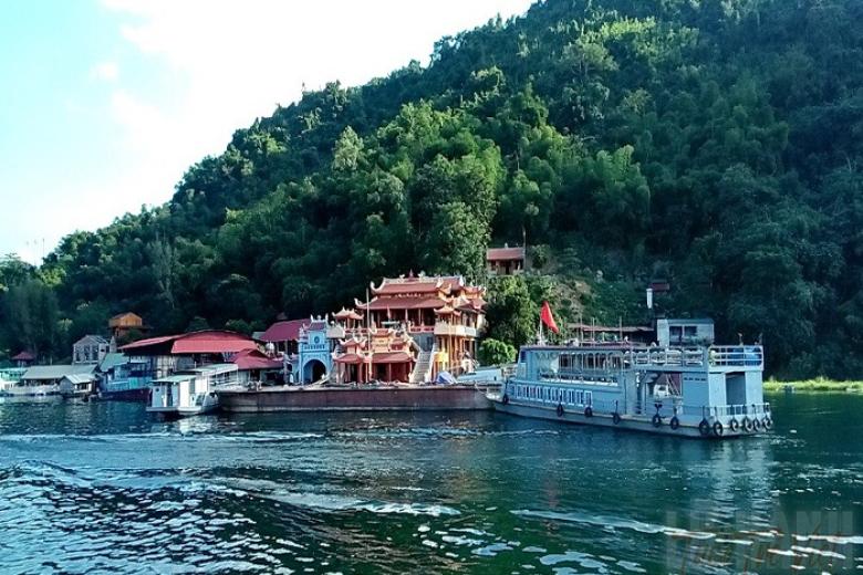 Đền Thác Bờ