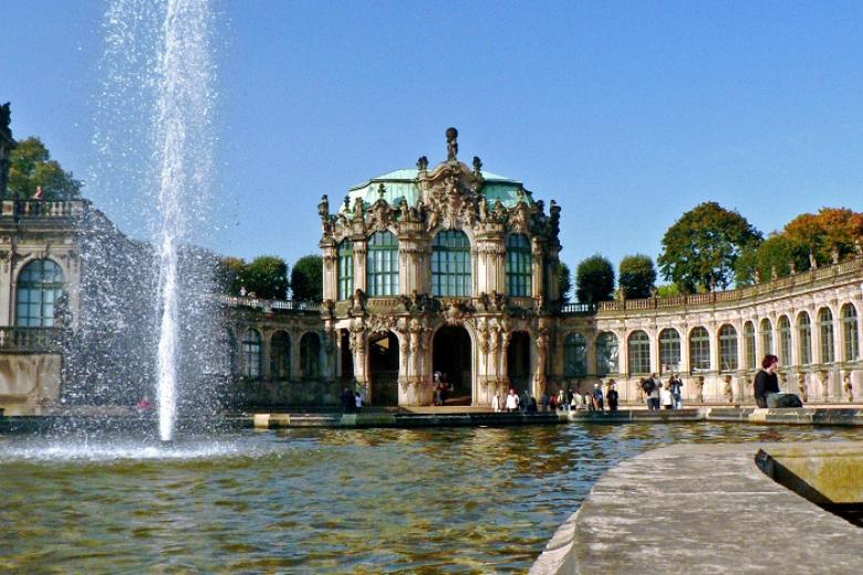 Cung điện Zwinger