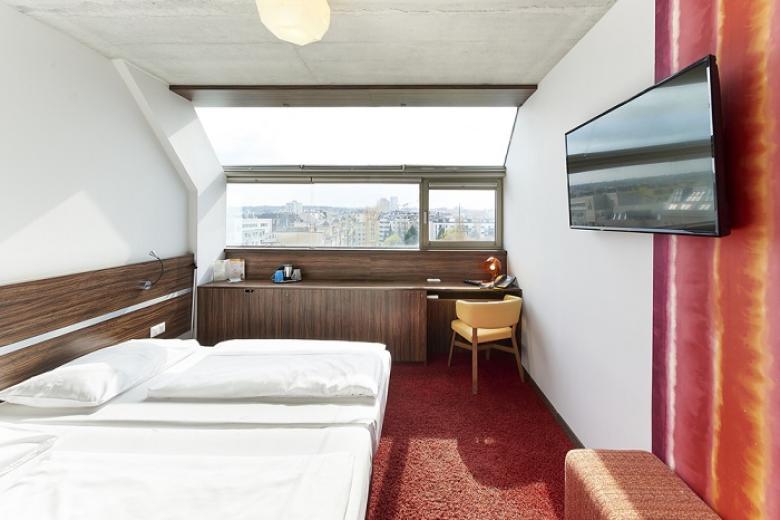 Simm’s Hotel