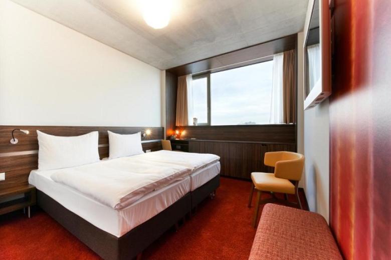 Simm’s Hotel