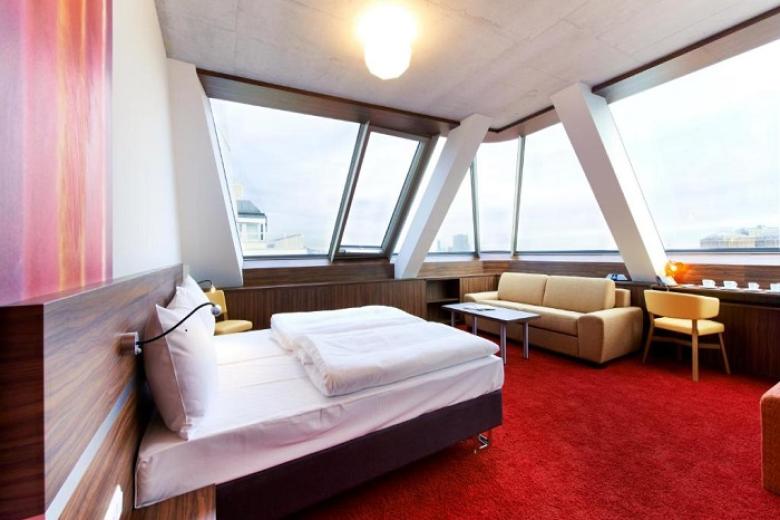 Simm’s Hotel