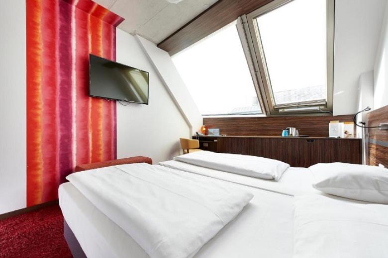 Simm’s Hotel