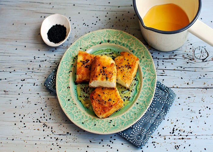 Món khai vị Saganaki hy lạp