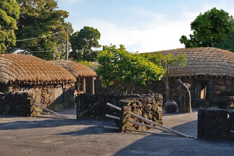 Làng dân tộc Seongeup Village
