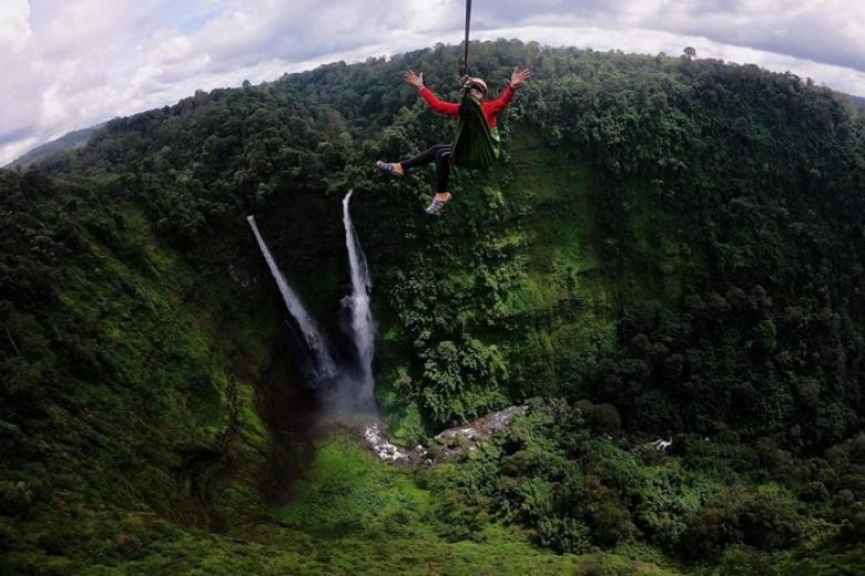 Trải nghiệm leo zipline ở thác Tad Fane