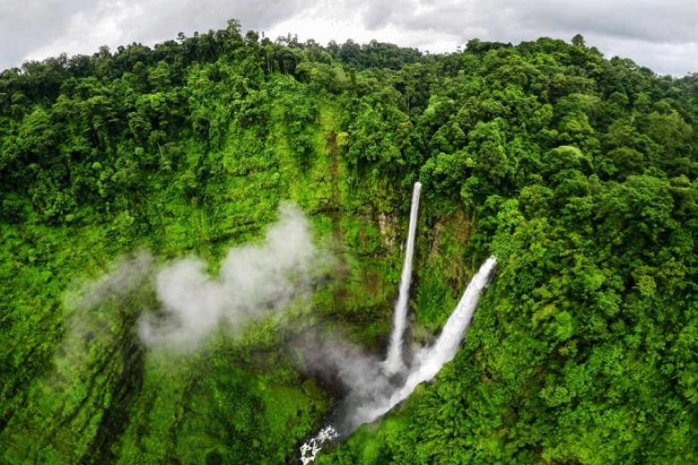 Trải nghiệm leo zipline ở thác Tad Fane