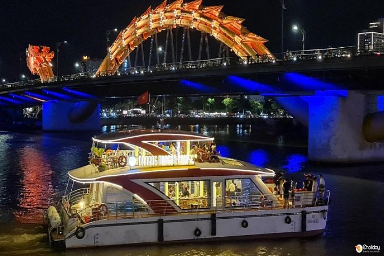 Tận hưởng tàu rồng sông Hàn Danang Dragon Cruise
