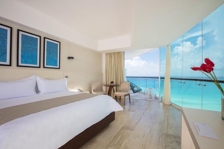 Krystal Grand Cancun