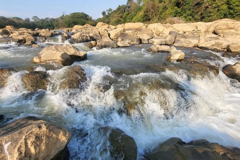 Ghềnh Bến Cự