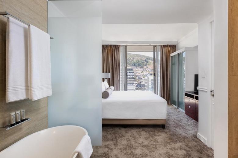 Sunsquare Cape Town City Bowl