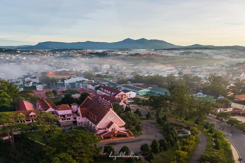 Nhà thờ Domaine De Marie