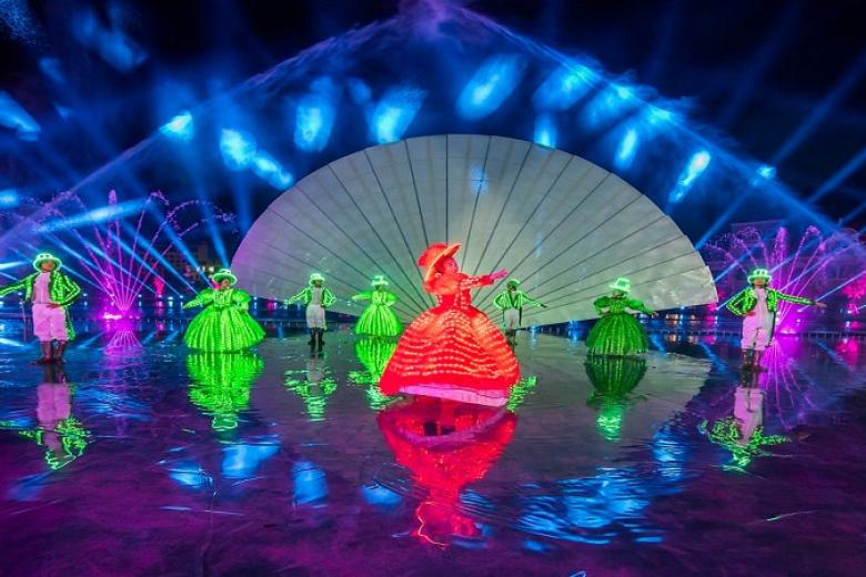 Show diễn Sắc màu Venice