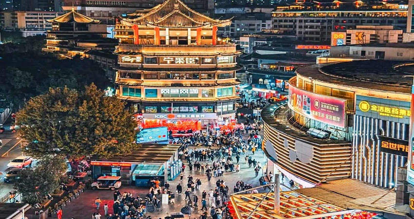 Phố đi bộ Đông Môn