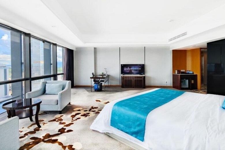 Huaqiang Plaza Hotel