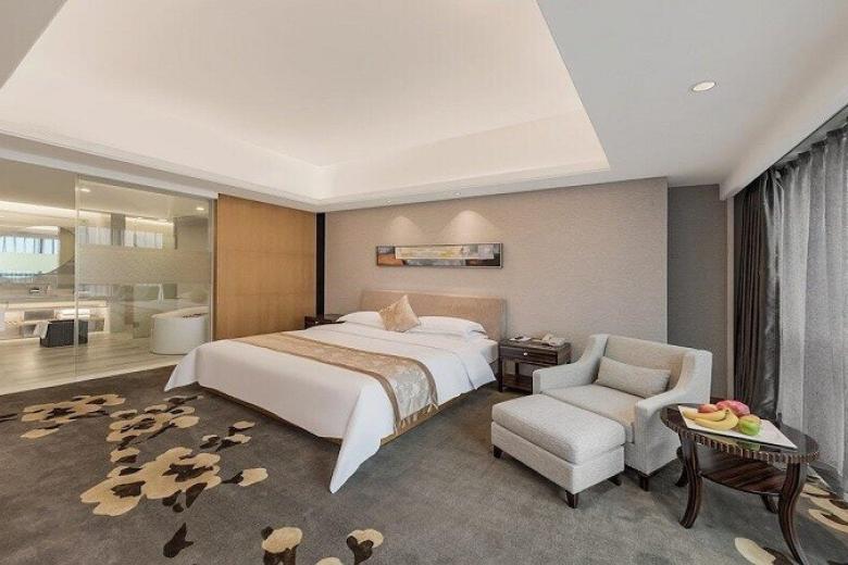 Huaqiang Plaza Hotel