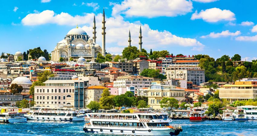 Du ngoạn trên eo biển Bosphorus