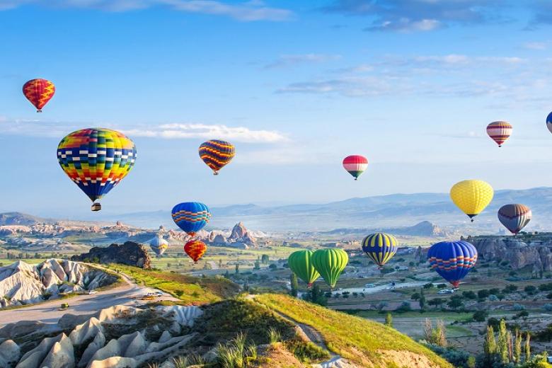 Chiêm ngưỡng cảnh bình minh ở Cappadocia trên khinh khí cầu và tận hưởng một quang cảnh vô cùng độc đáo