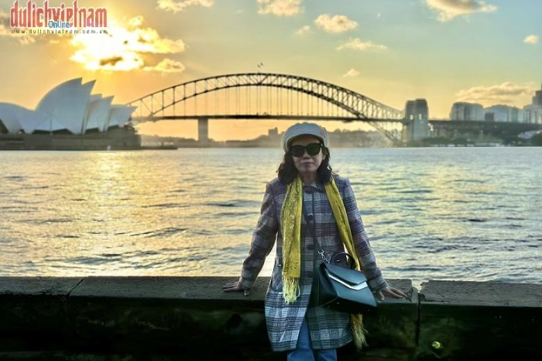 Khách chụp ảnh lưu niệm